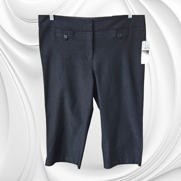 SOHO APPAREL LTD NEW YORK Plus size Women's Low Rise Black Cropped Slacks S: 16 - Picture 1 of 16